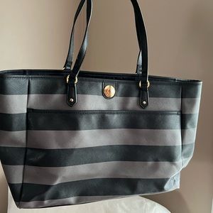 Tommy Hilfiger purse